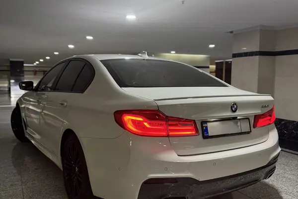 ب ام و، سری 5 سدان