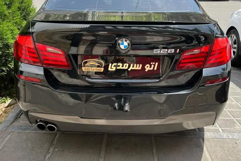 ب ام و،  سری 5 سدان