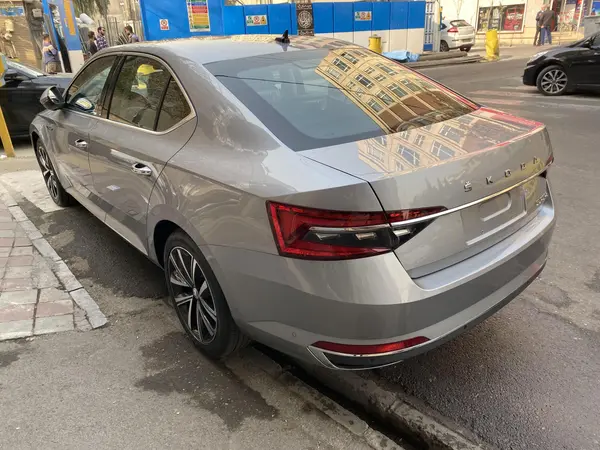 اشکودا، سوپرب