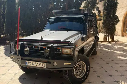 نیسان، پاترول چهار در