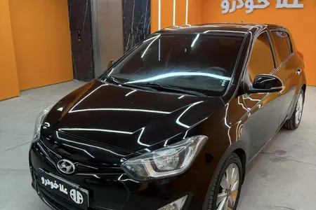 هیوندای i20