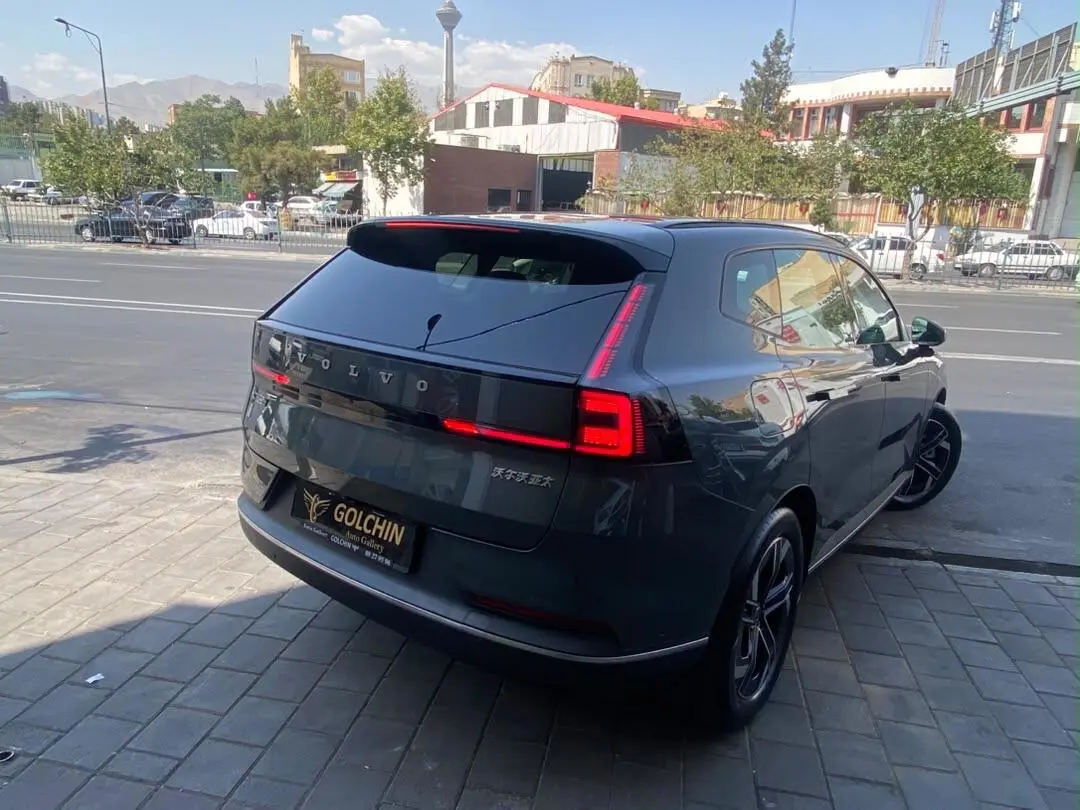 ولوو  XC70
