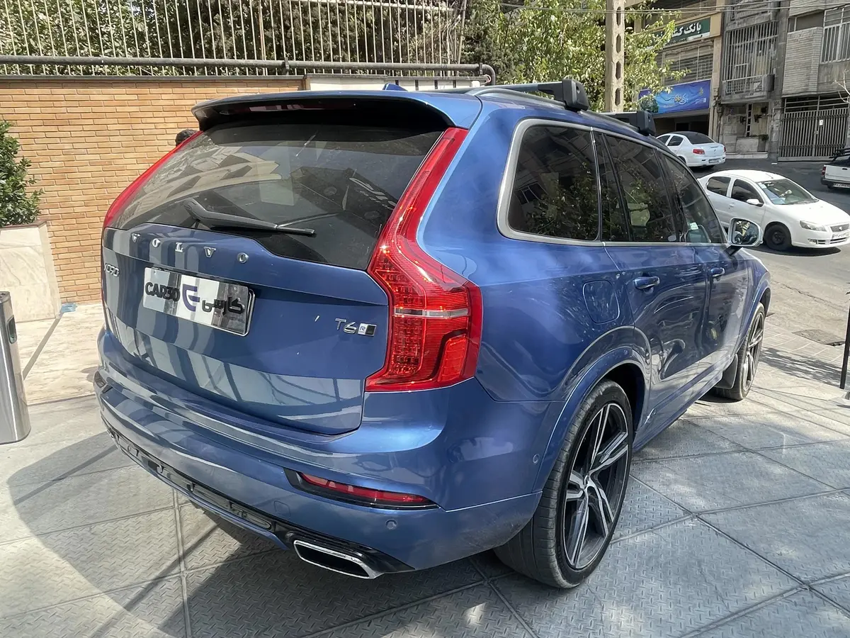 ولوو،  XC90