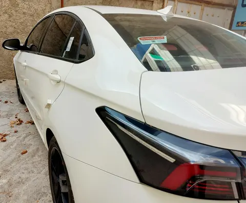 فونیکس، آریزو 6 جی تی (Z6 GT)