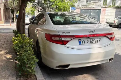 هیوندای، آزرا (گرنجور)