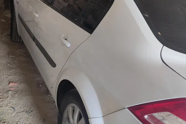 رنو، مگان (وارداتی)