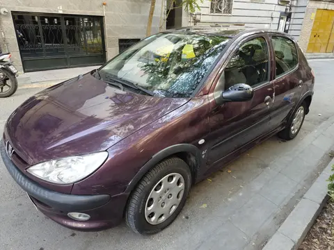 پژو، 206