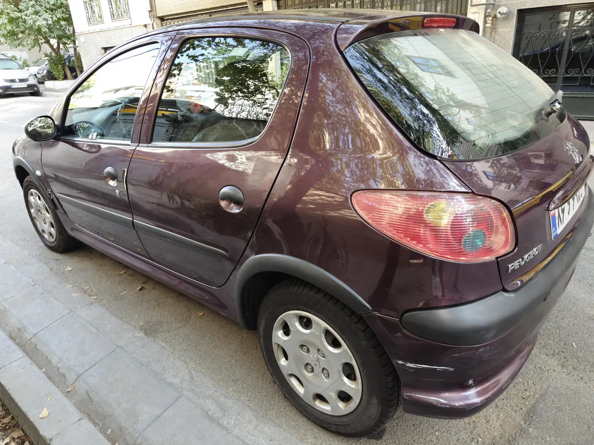 پژو،  206