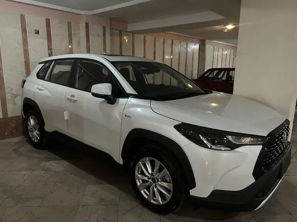 تویوتا، کرولا کراس هیبرید