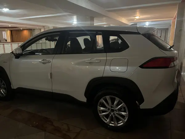 تویوتا، کرولا کراس هیبرید