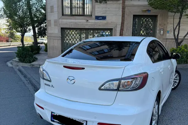 مزدا  3 نیو صندوق دار