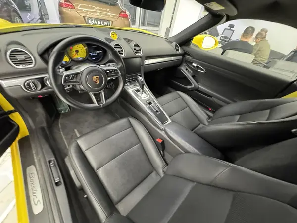 پورشه، باکستر