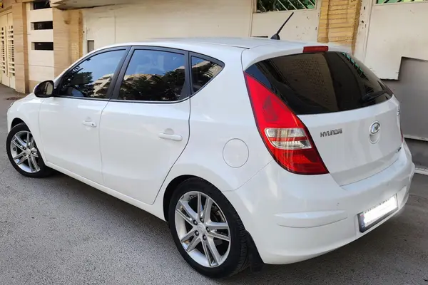 هیوندای  i30