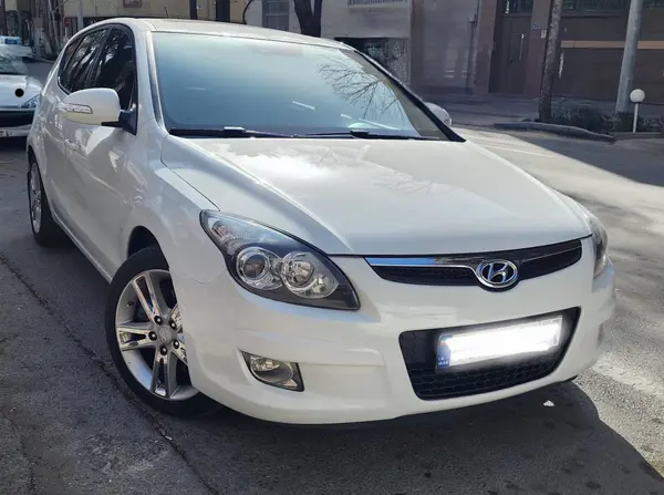 هیوندای  i30