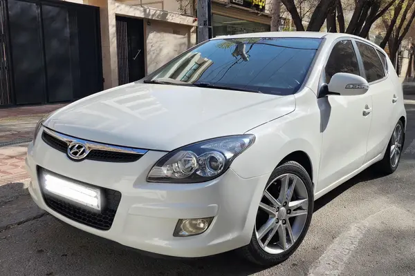 هیوندای  i30