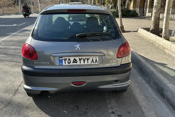 پژو، 206