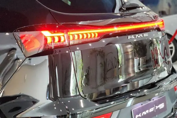 پیش فروش کی ام سی، X5