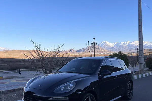 پورشه، کاین