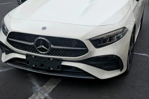 بنز، کلاس A سدان