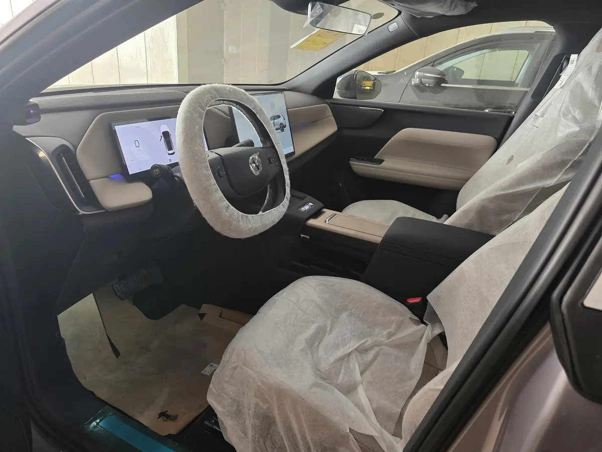ولوو،  XC70