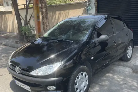 پژو، 206