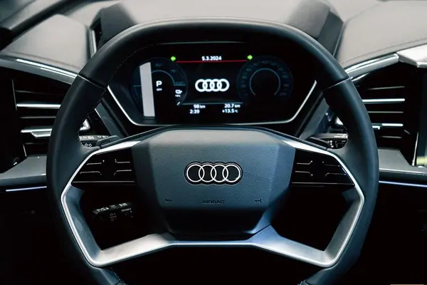 آئودی، Q4 e-tron