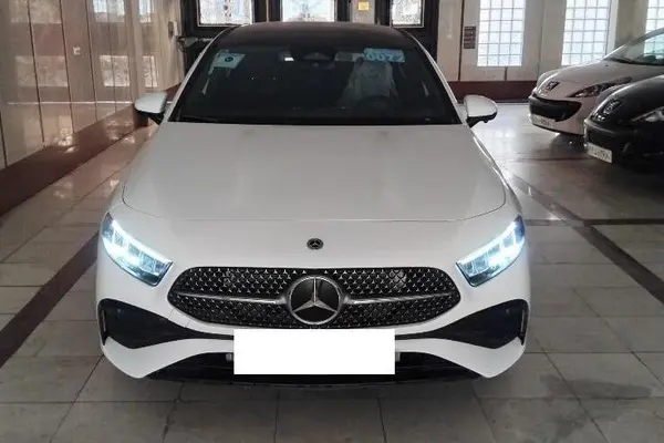 بنز، کلاس A سدان