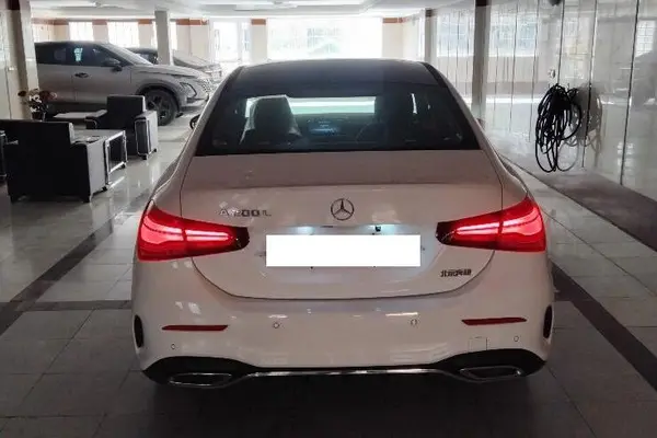 بنز، کلاس A سدان