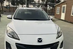 مزدا، 3 نیو صندوق دار