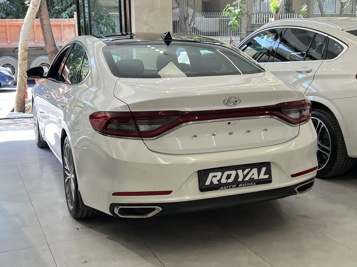 هیوندای،  آزرا (گرنجور)