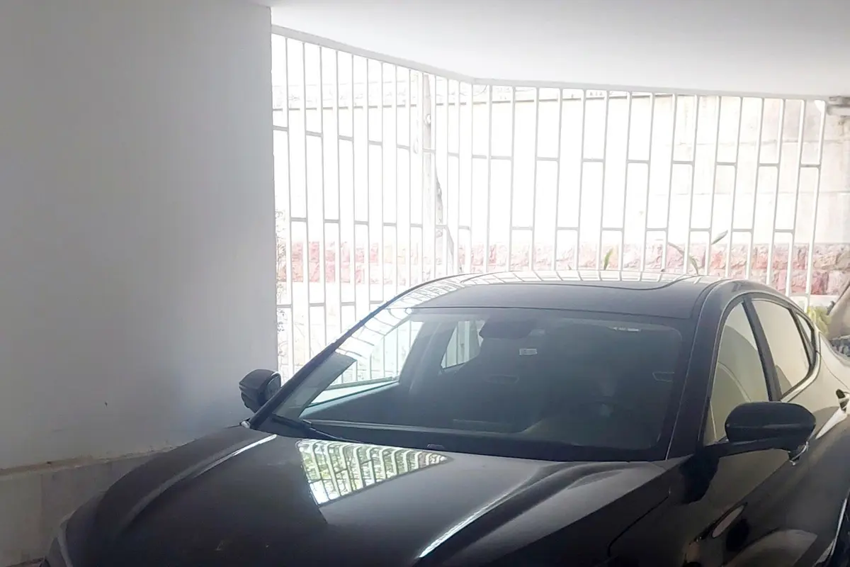 کی ام سی،  J7