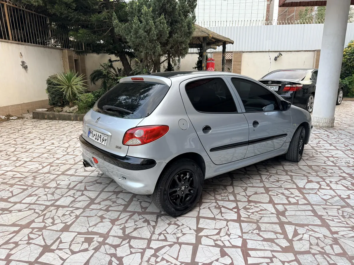 پژو،  206