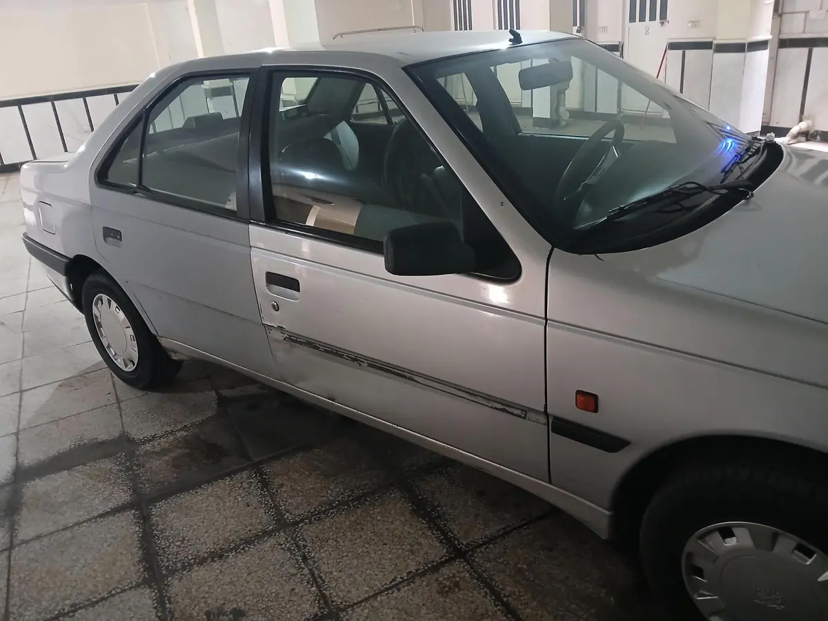 پژو،  405