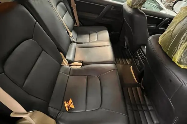 تویوتا، لندکروز چهار در