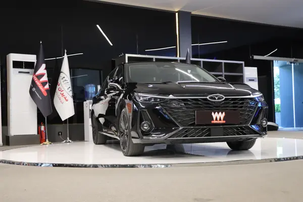 حواله فونیکس، آریزو 8 (Z8)