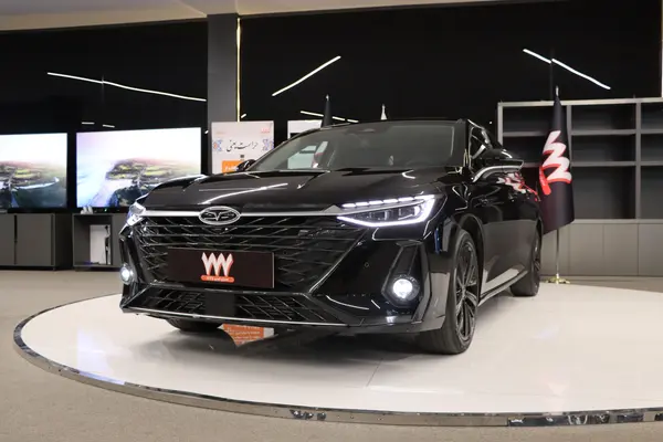 حواله فونیکس، آریزو 8 (Z8)