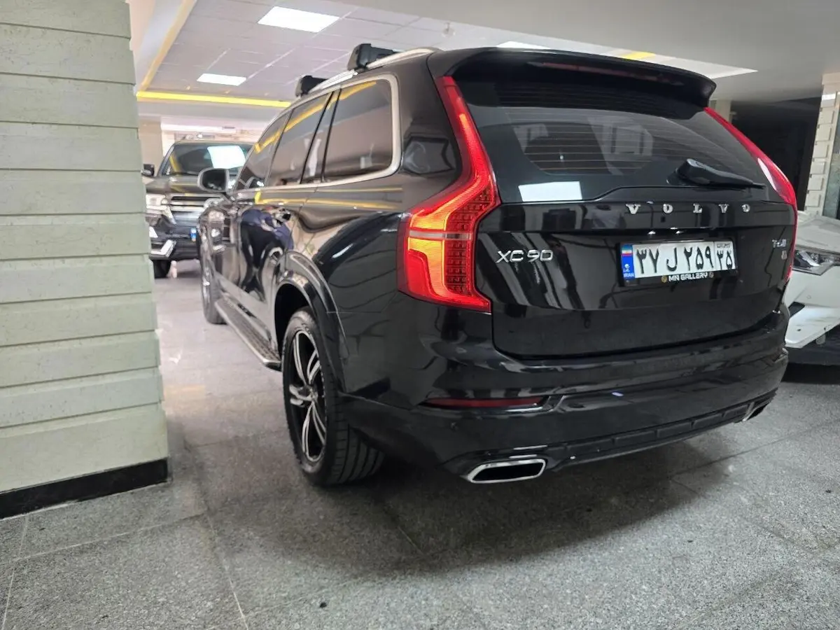 ولوو،  XC90