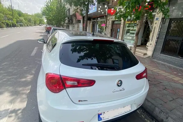 آلفارومئو  جولیتا