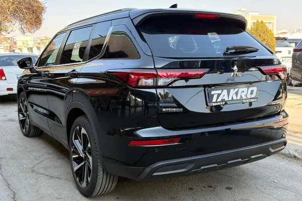 میتسوبیشی، اوتلندر