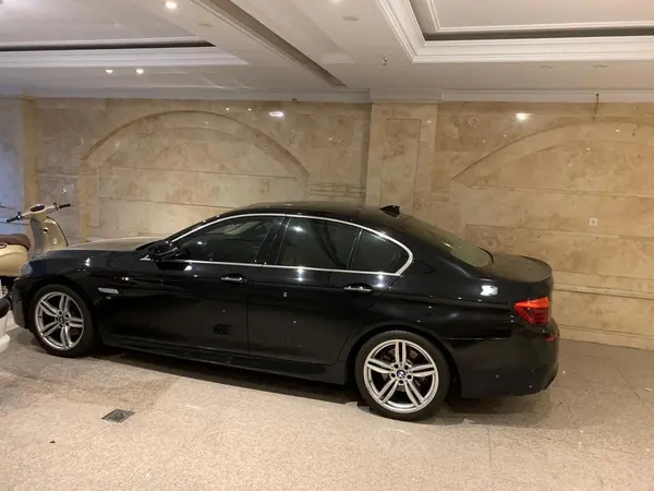 ب ام و، سری 5 سدان