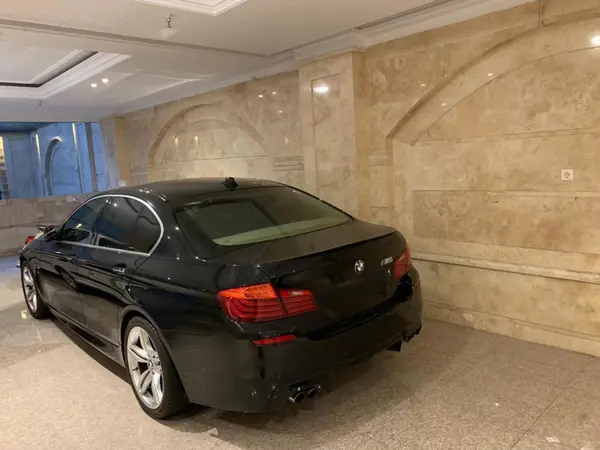 ب ام و، سری 5 سدان