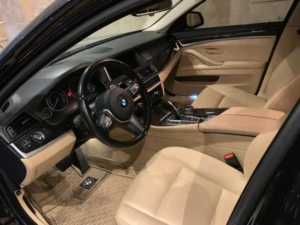 ب ام و، سری 5 سدان