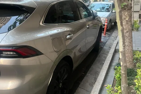 لاماری، ایما