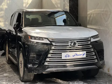 لکسوس، LX