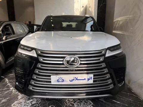 لکسوس، LX