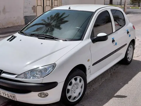 پژو، 206