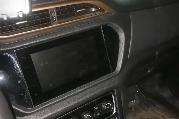 ام وی ام  X33 S