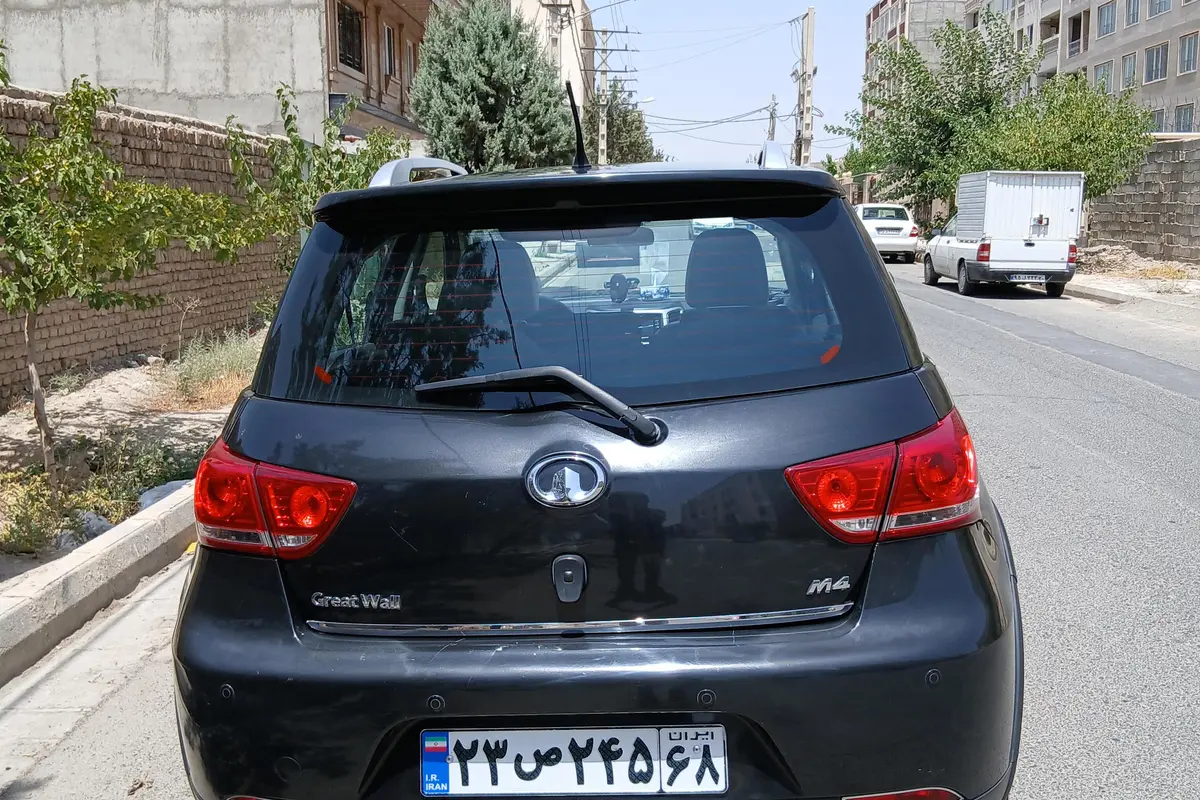 گریت وال،  هاوال M4 (مونتاژ)