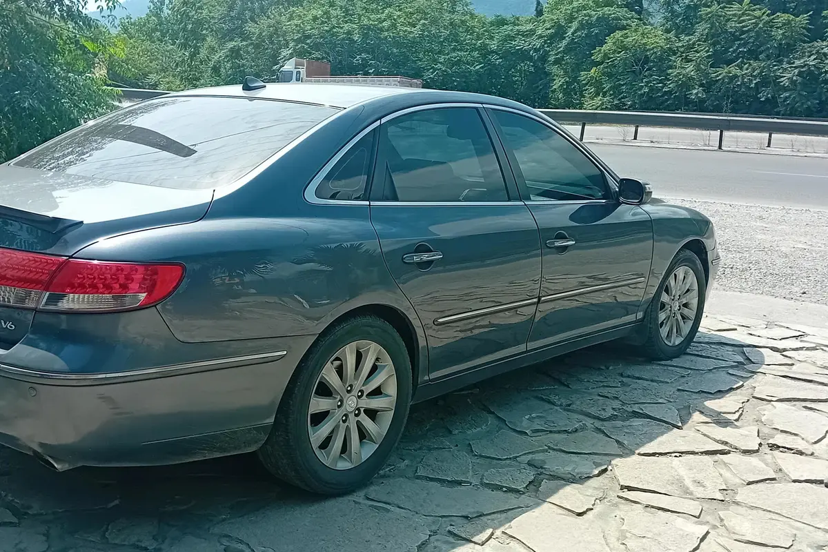 هیوندای  آزرا (گرنجور)
