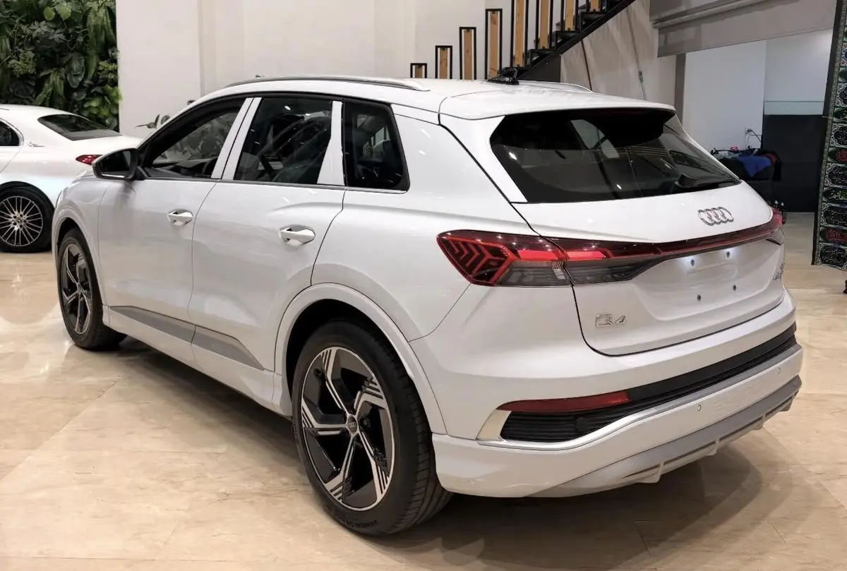 آئودی  Q4 e-tron
